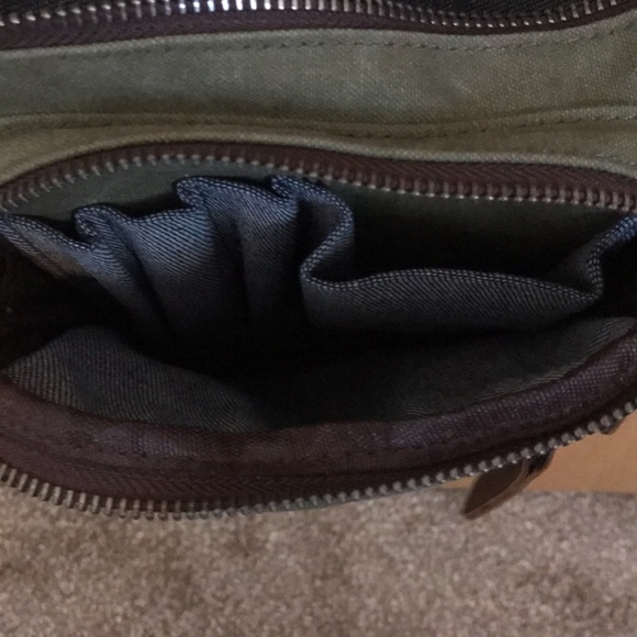 DaVan green and brown purse - Picture 4 of 7